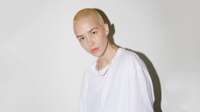 兩個世界(2WORLDS) (無畏契約新英雄暮蝶主題曲)