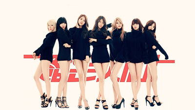 짧은 치마 (Miniskirt) (短裙)